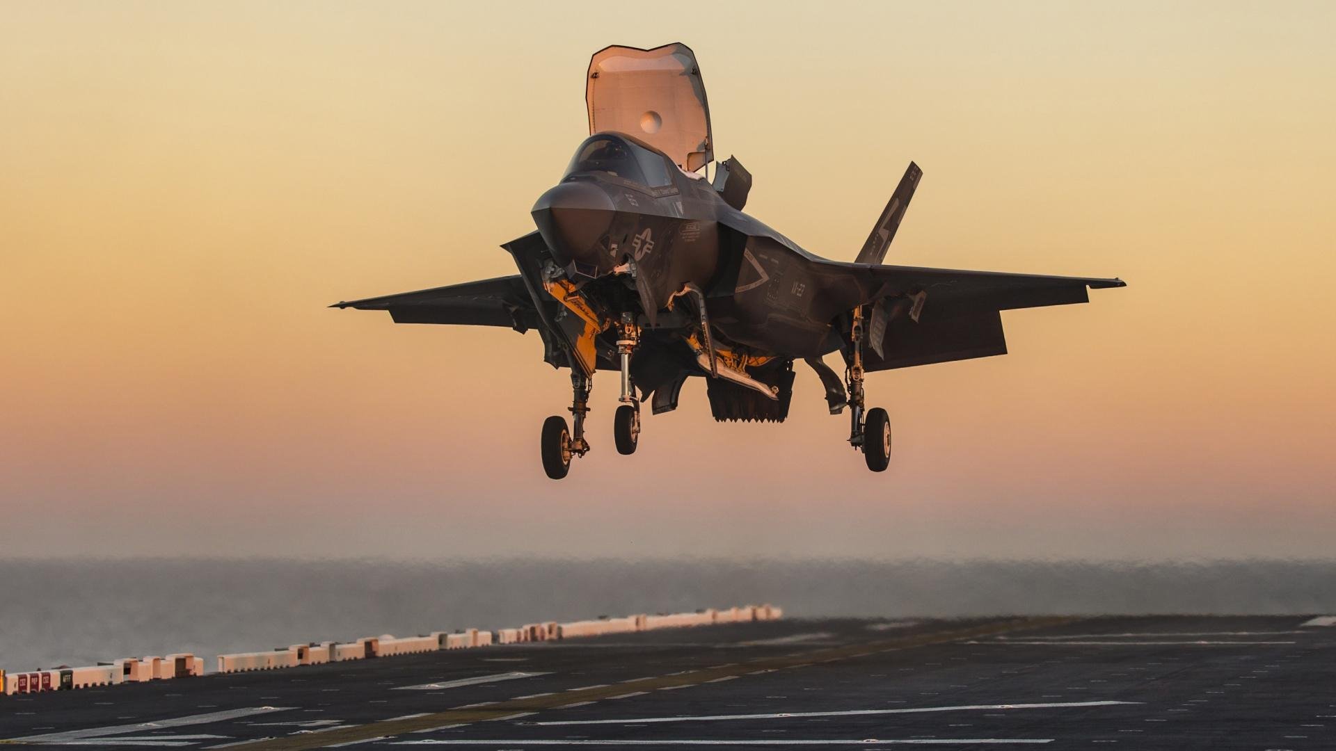 fb体育中国官网-火箭勇夺篮网，哈登火力全开季后赛争霸势不可挡，火箭篮网重启哈登交易谈判